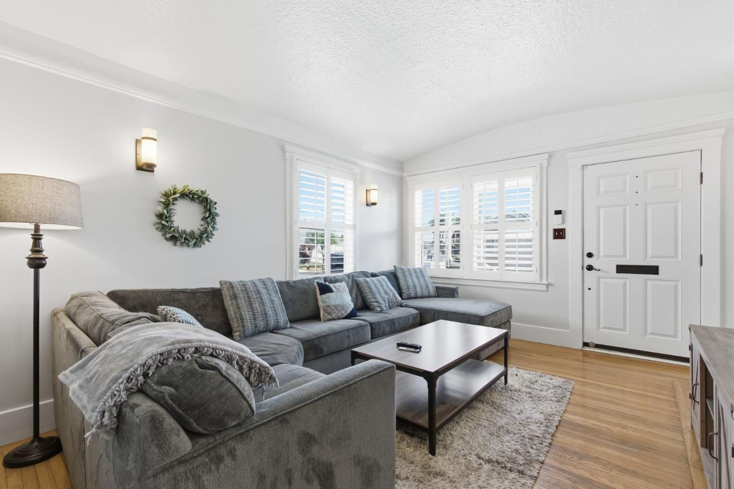 Detail Gallery Image 5 of 28 For 391 Hazel Ave, San Bruno,  CA 94066 - 2 Beds | 1/1 Baths