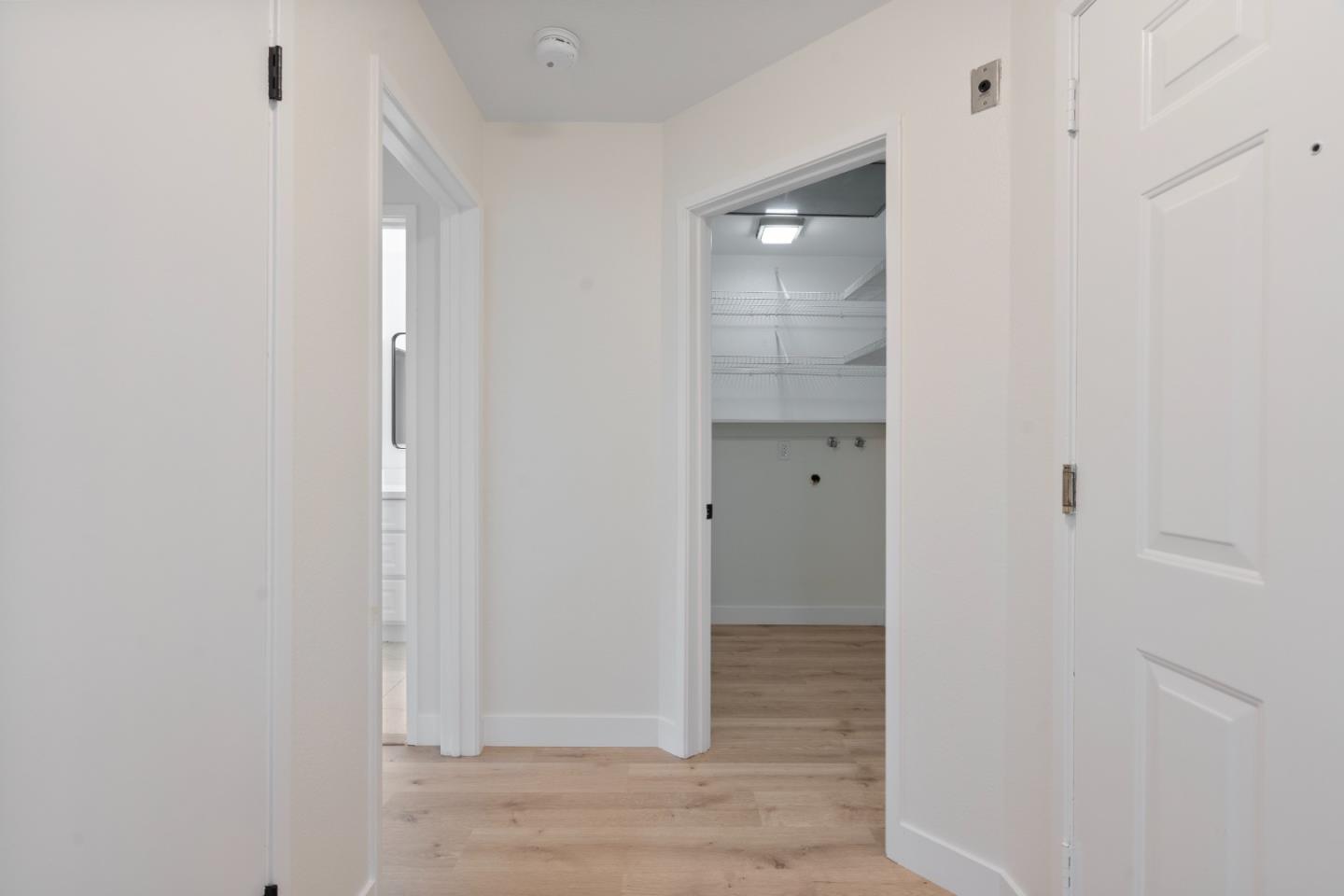 Detail Gallery Image 17 of 26 For 2348 La Terrace Cir, San Jose,  CA 95123 - 2 Beds | 2 Baths