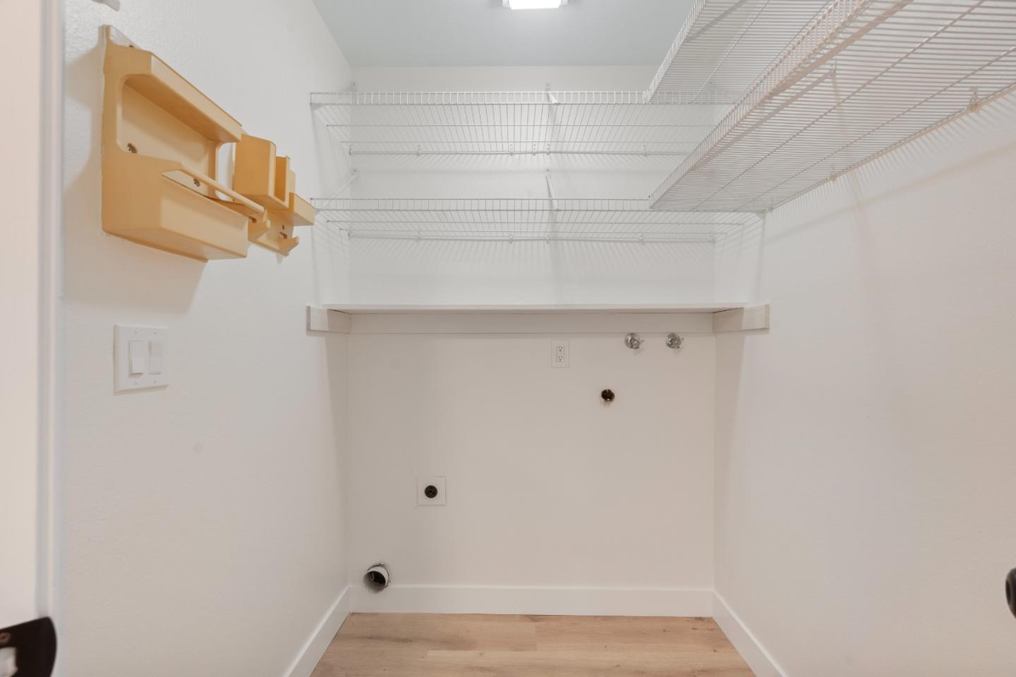 Detail Gallery Image 18 of 26 For 2348 La Terrace Cir, San Jose,  CA 95123 - 2 Beds | 2 Baths