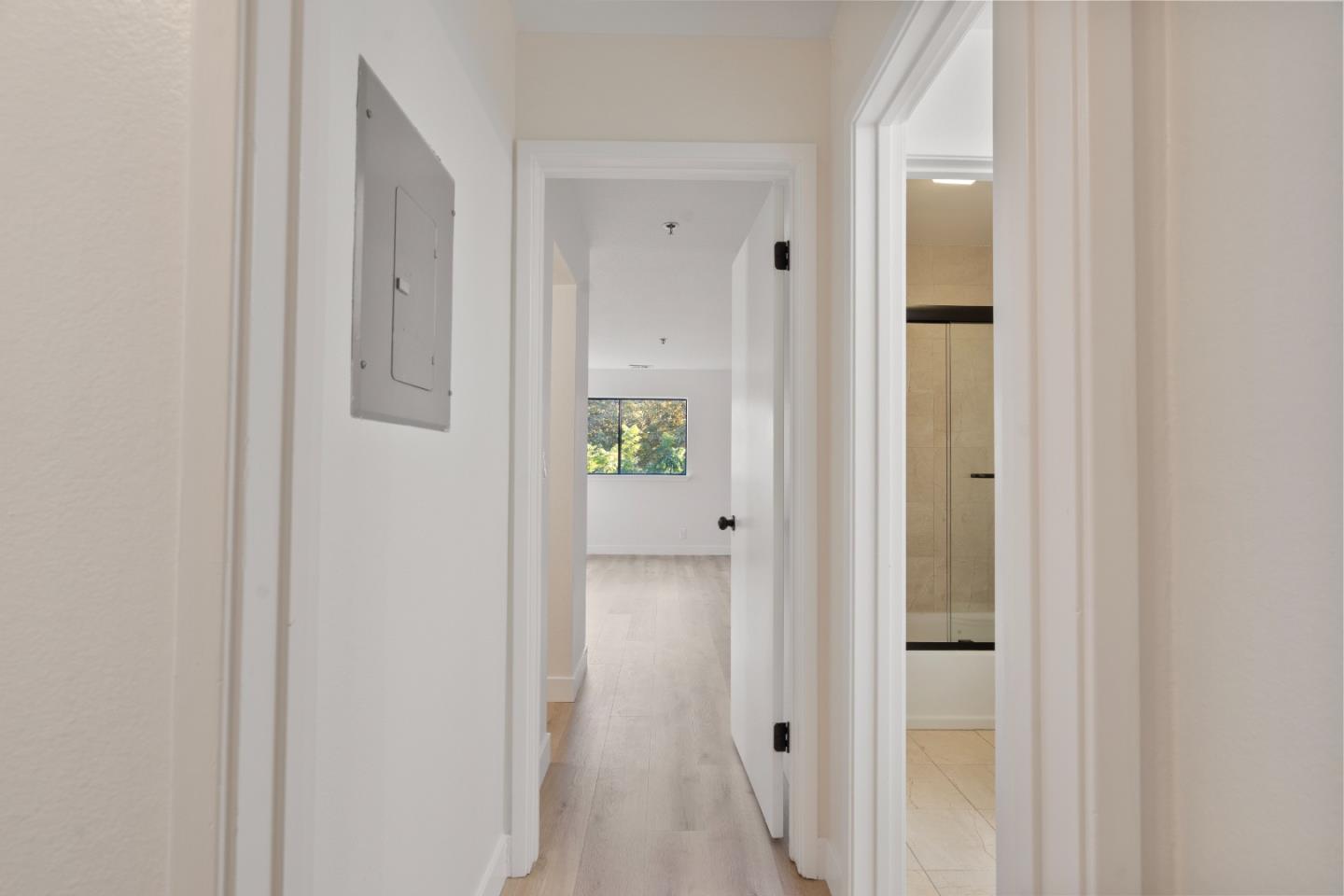 Detail Gallery Image 19 of 26 For 2348 La Terrace Cir, San Jose,  CA 95123 - 2 Beds | 2 Baths