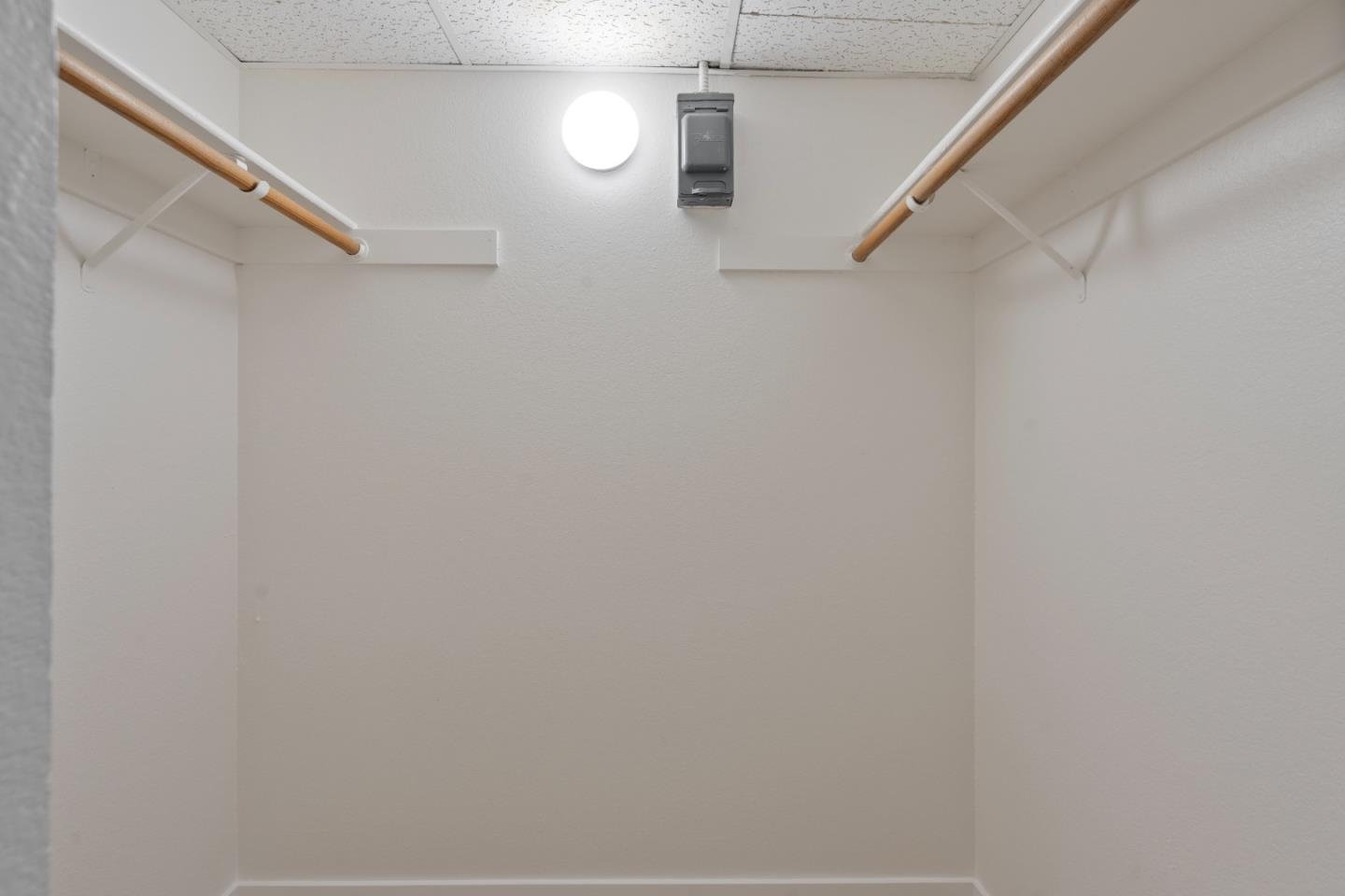 Detail Gallery Image 23 of 26 For 2348 La Terrace Cir, San Jose,  CA 95123 - 2 Beds | 2 Baths