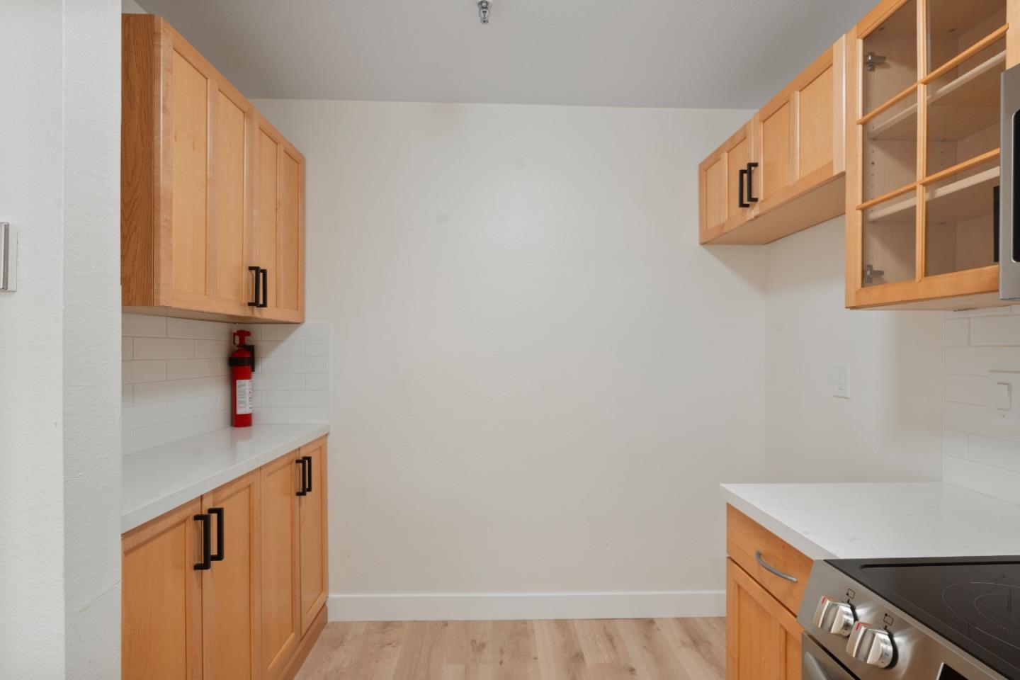 Detail Gallery Image 5 of 26 For 2348 La Terrace Cir, San Jose,  CA 95123 - 2 Beds | 2 Baths