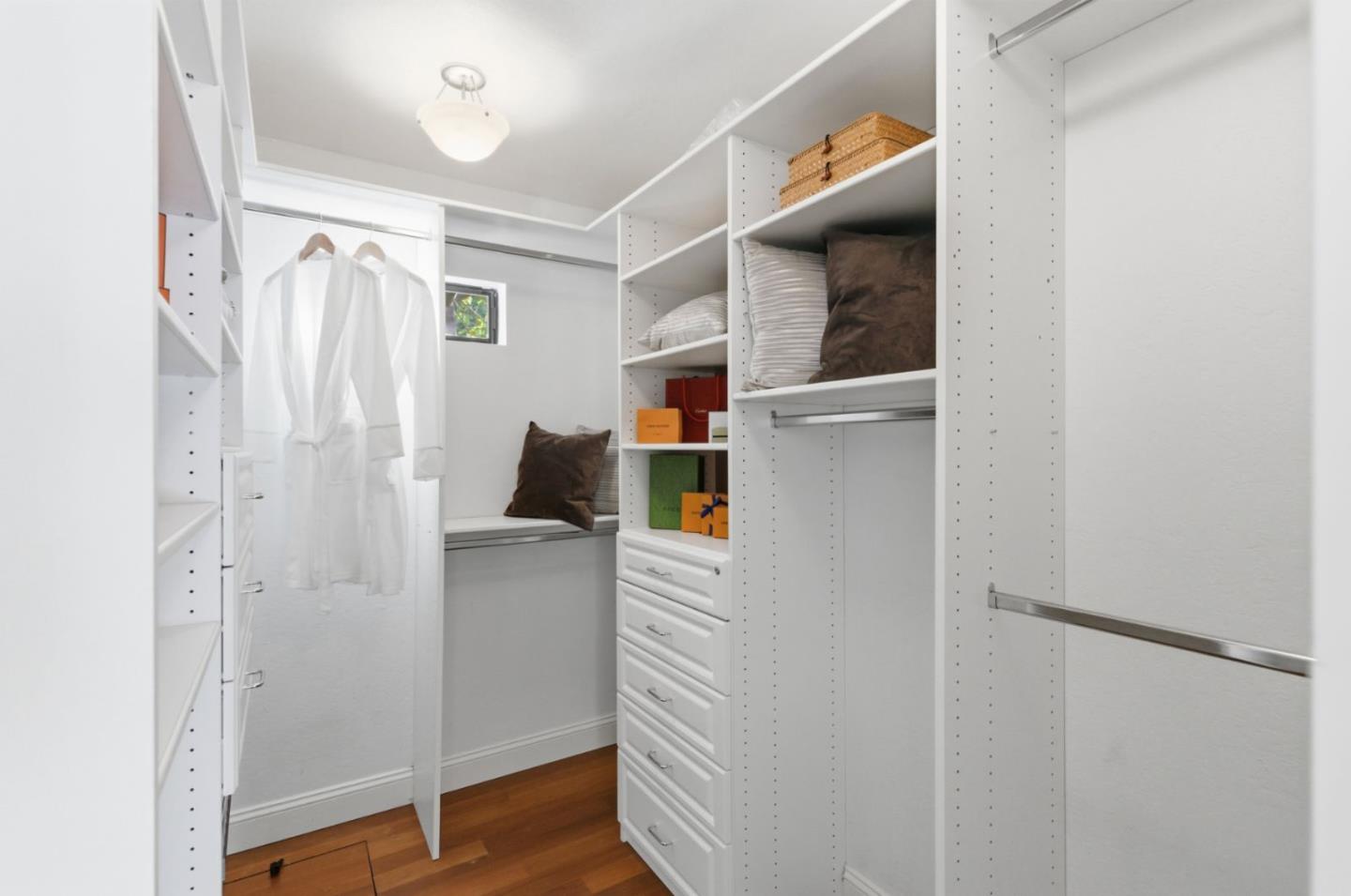 Detail Gallery Image 18 of 63 For 16100 Jasmine Way, Los Gatos,  CA 95032 - 6 Beds | 5 Baths