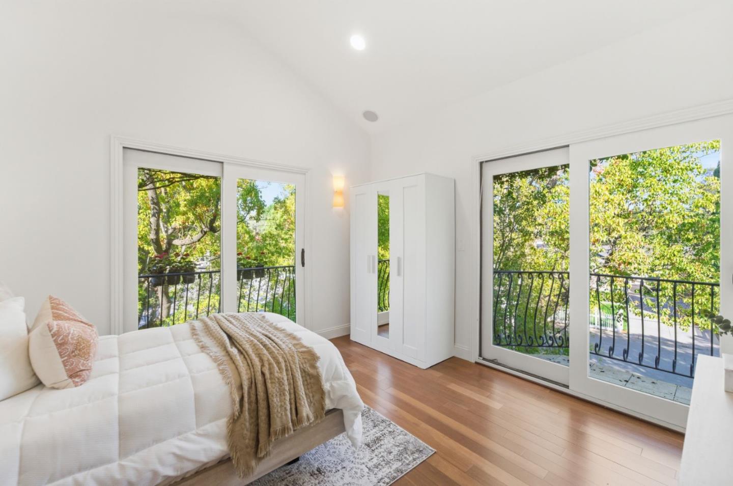 Detail Gallery Image 33 of 63 For 16100 Jasmine Way, Los Gatos,  CA 95032 - 6 Beds | 5 Baths