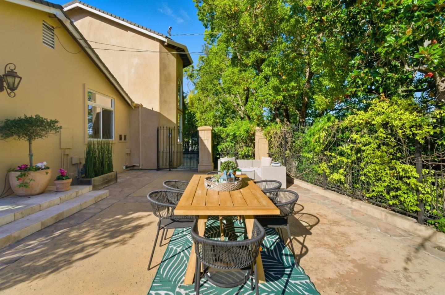 Detail Gallery Image 46 of 63 For 16100 Jasmine Way, Los Gatos,  CA 95032 - 6 Beds | 5 Baths