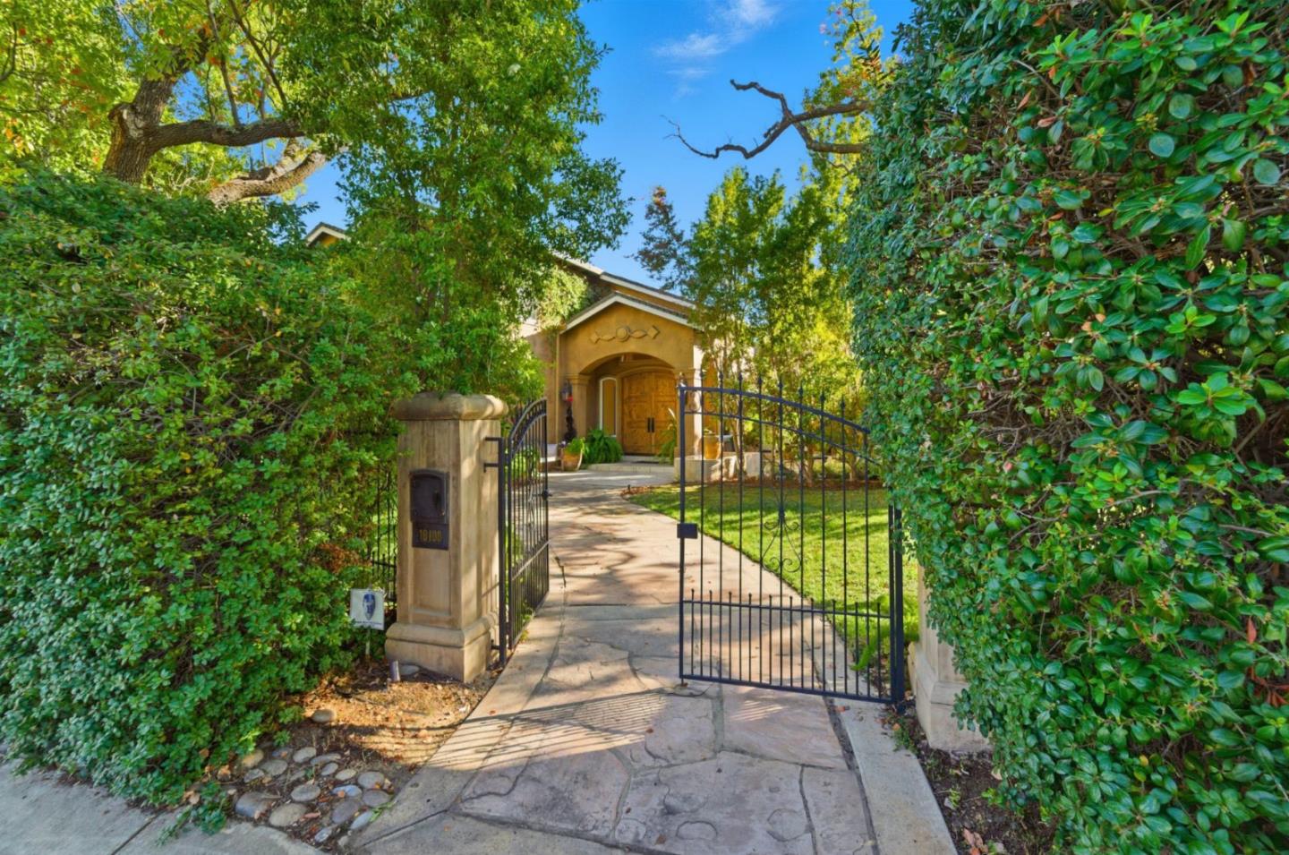 Detail Gallery Image 54 of 63 For 16100 Jasmine Way, Los Gatos,  CA 95032 - 6 Beds | 5 Baths