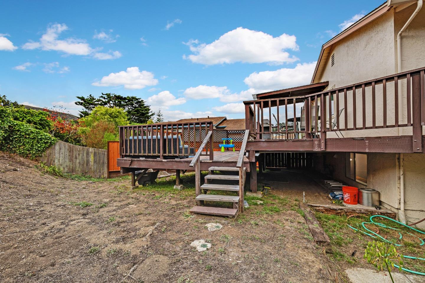 Detail Gallery Image 11 of 27 For 19 Elk Ct, Pacifica,  CA 94044 - 3 Beds | 2 Baths