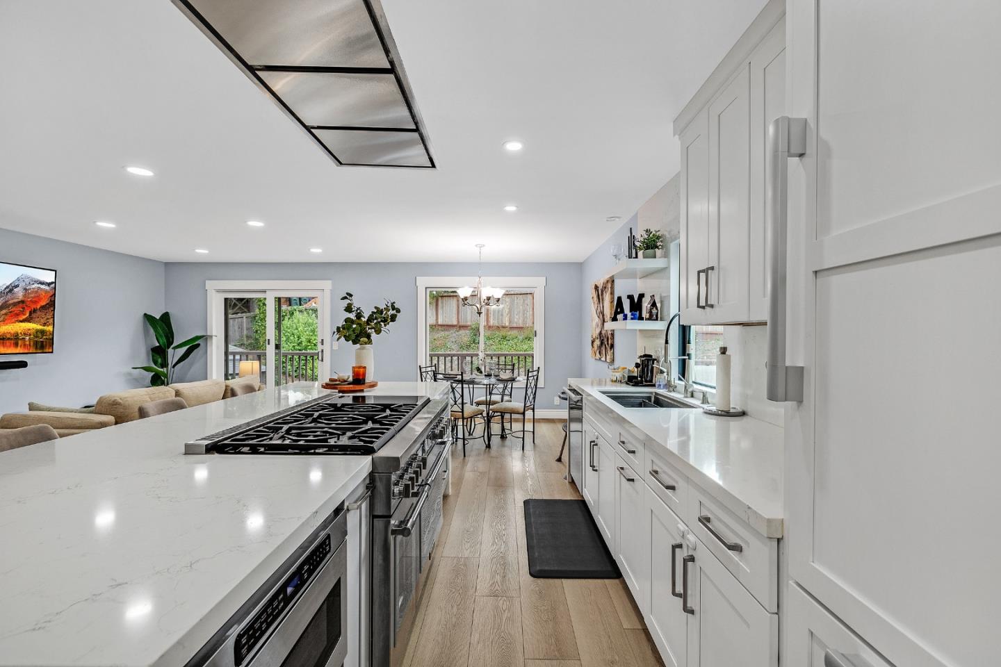 Detail Gallery Image 26 of 27 For 19 Elk Ct, Pacifica,  CA 94044 - 3 Beds | 2 Baths