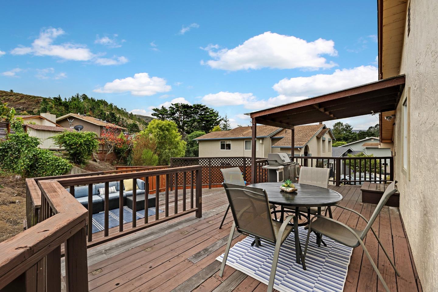 Detail Gallery Image 7 of 27 For 19 Elk Ct, Pacifica,  CA 94044 - 3 Beds | 2 Baths