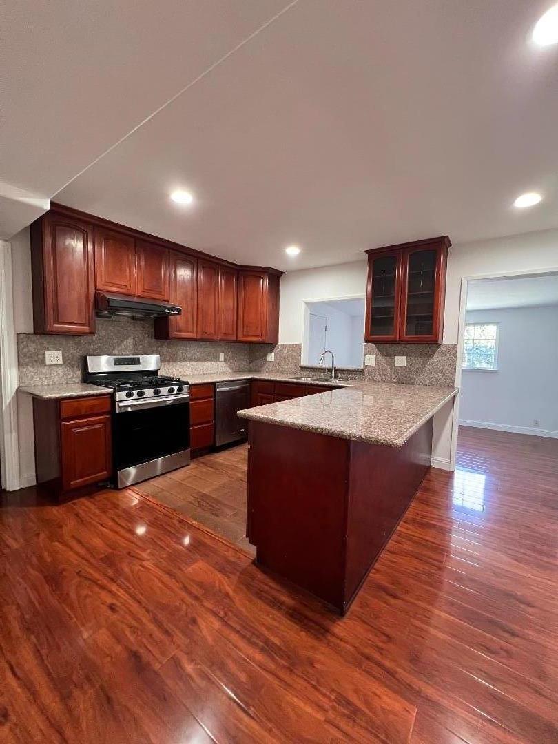 Detail Gallery Image 2 of 14 For 1412 Joe Dimaggio Ct, San Jose,  CA 95122 - 3 Beds | 2 Baths