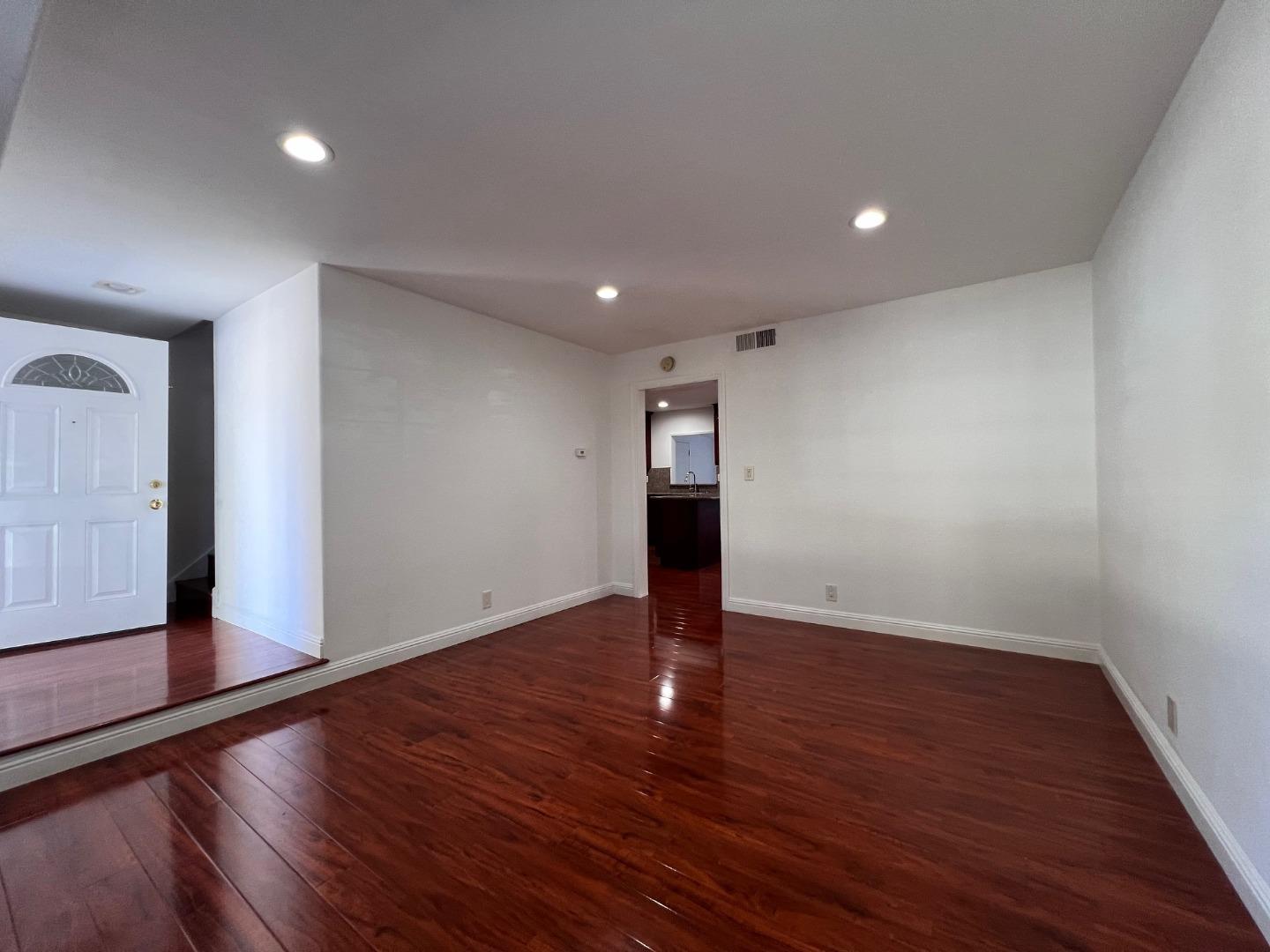 Detail Gallery Image 7 of 14 For 1412 Joe Dimaggio Ct, San Jose,  CA 95122 - 3 Beds | 2 Baths