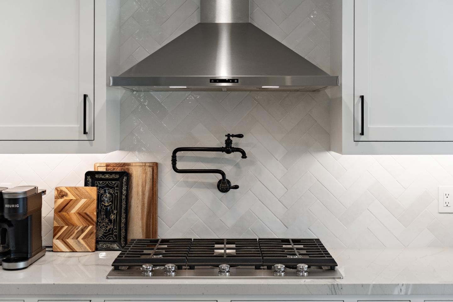 Detail Gallery Image 13 of 68 For 1231 Westward Dr, Hollister,  CA 95023 - 3 Beds | 2 Baths