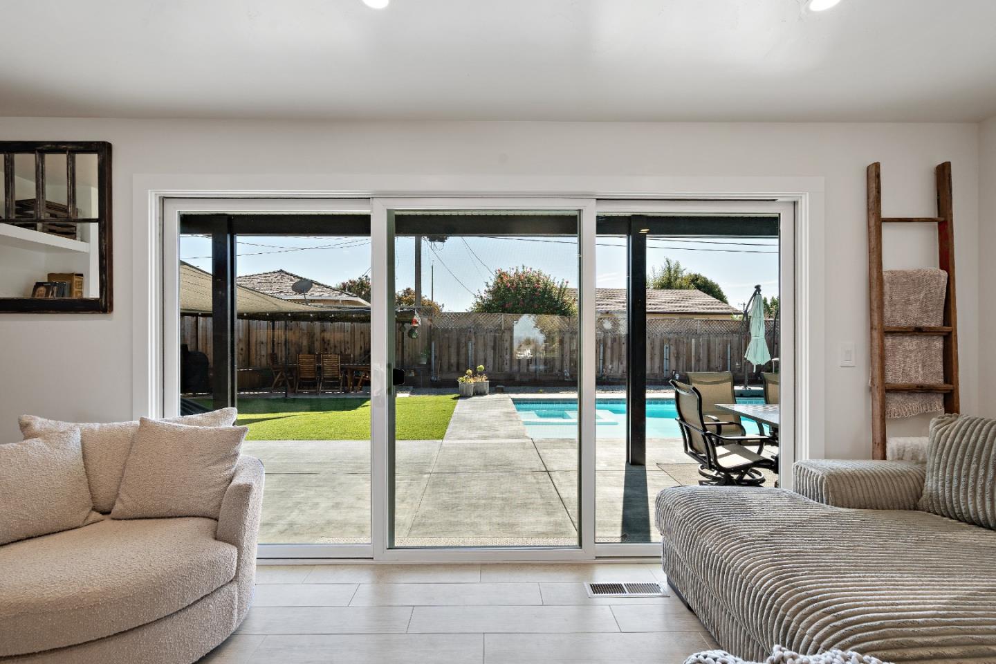 Detail Gallery Image 25 of 68 For 1231 Westward Dr, Hollister,  CA 95023 - 3 Beds | 2 Baths