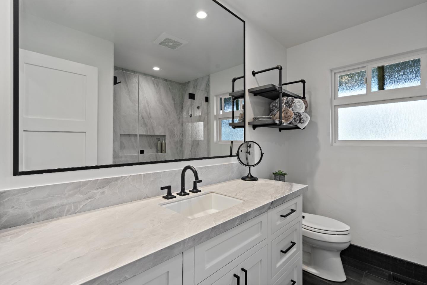 Detail Gallery Image 27 of 68 For 1231 Westward Dr, Hollister,  CA 95023 - 3 Beds | 2 Baths