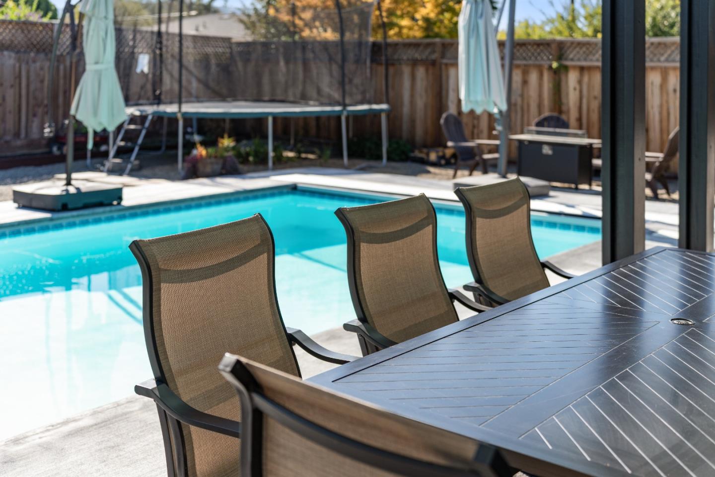 Detail Gallery Image 38 of 68 For 1231 Westward Dr, Hollister,  CA 95023 - 3 Beds | 2 Baths