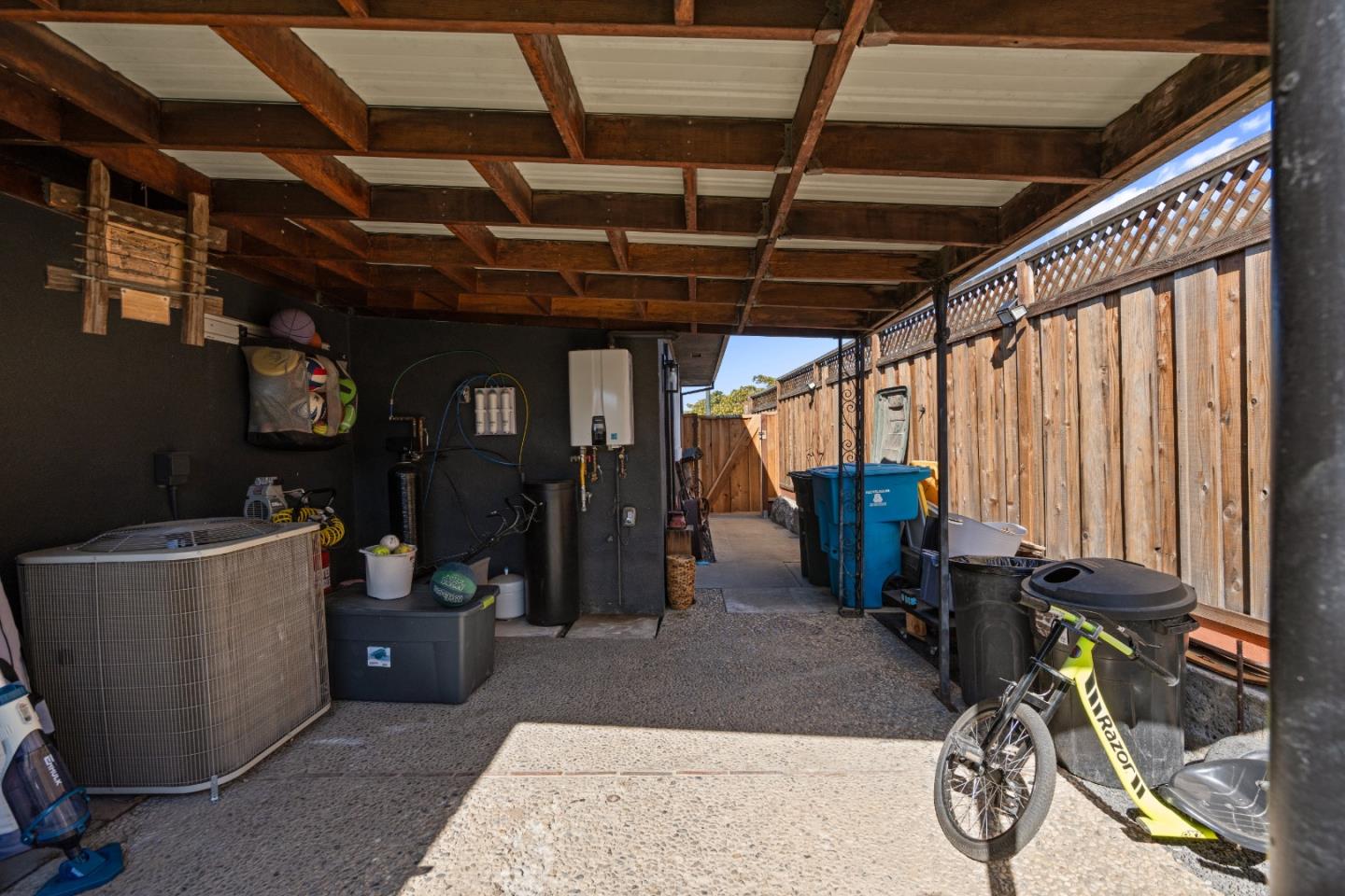 Detail Gallery Image 51 of 68 For 1231 Westward Dr, Hollister,  CA 95023 - 3 Beds | 2 Baths