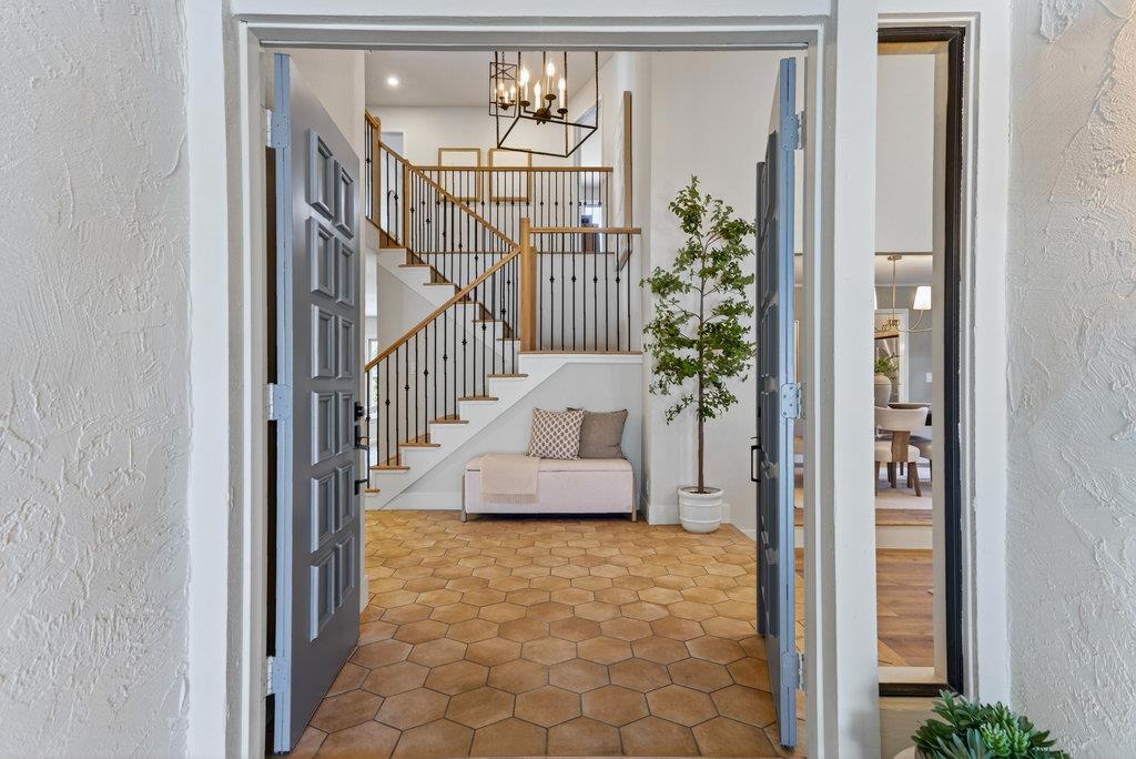 Detail Gallery Image 4 of 48 For 10193 Miner Pl, Cupertino,  CA 95014 - 5 Beds | 3 Baths