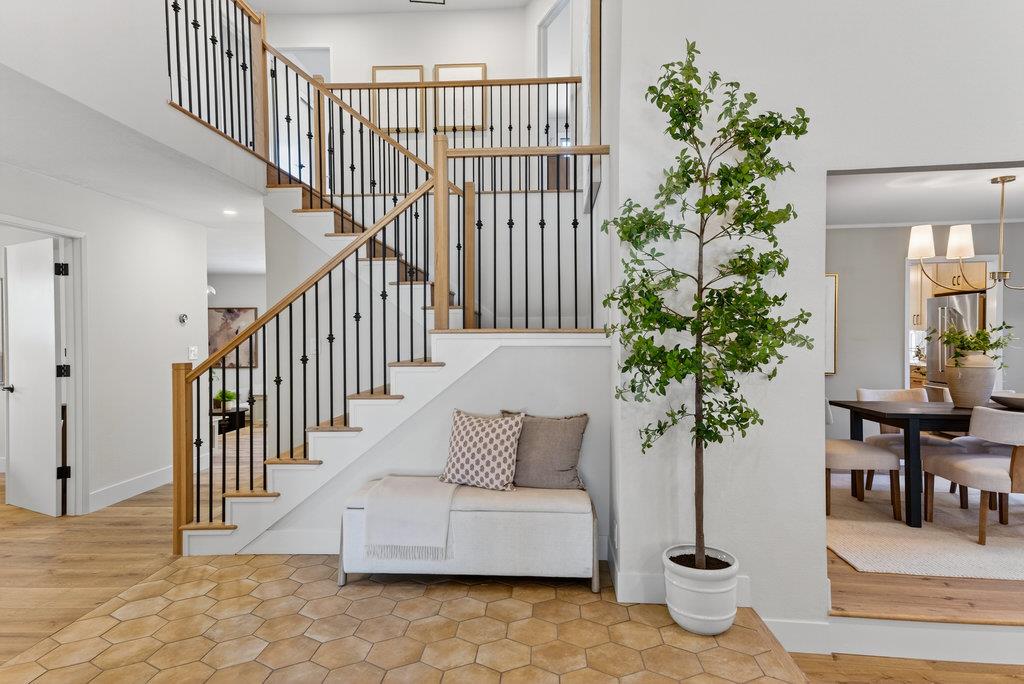 Detail Gallery Image 5 of 48 For 10193 Miner Pl, Cupertino,  CA 95014 - 5 Beds | 3 Baths