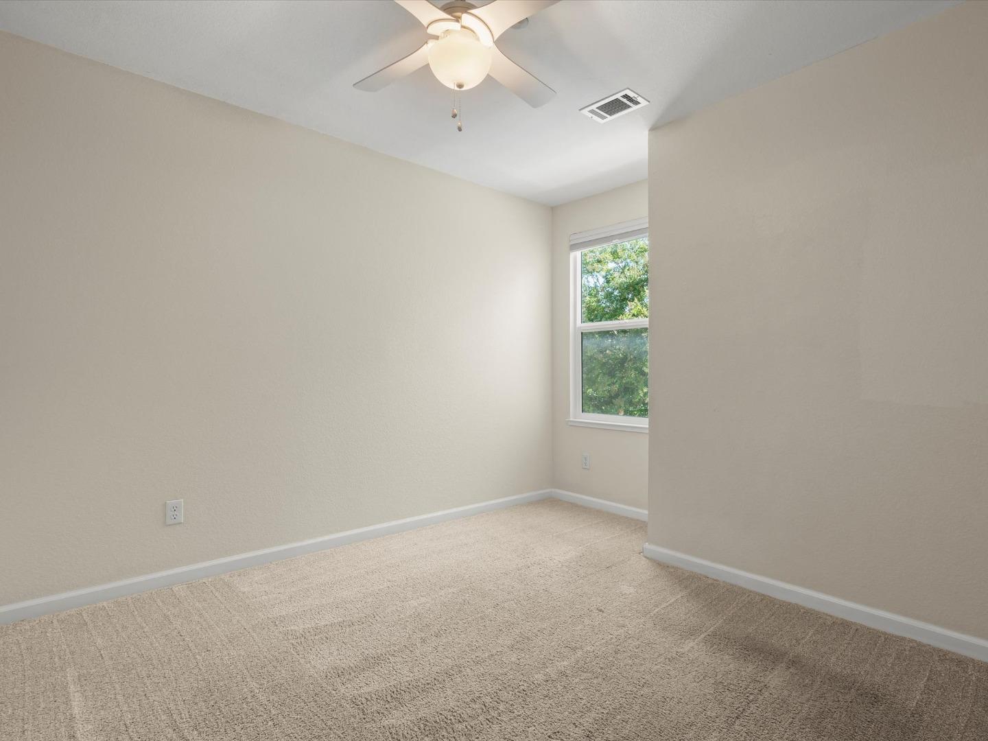 Detail Gallery Image 11 of 18 For 6901 Rodling Dr #D,  San Jose,  CA 95138 - 3 Beds | 2 Baths