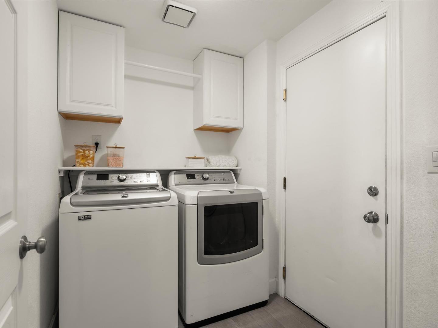 Detail Gallery Image 12 of 18 For 6901 Rodling Dr #D,  San Jose,  CA 95138 - 3 Beds | 2 Baths