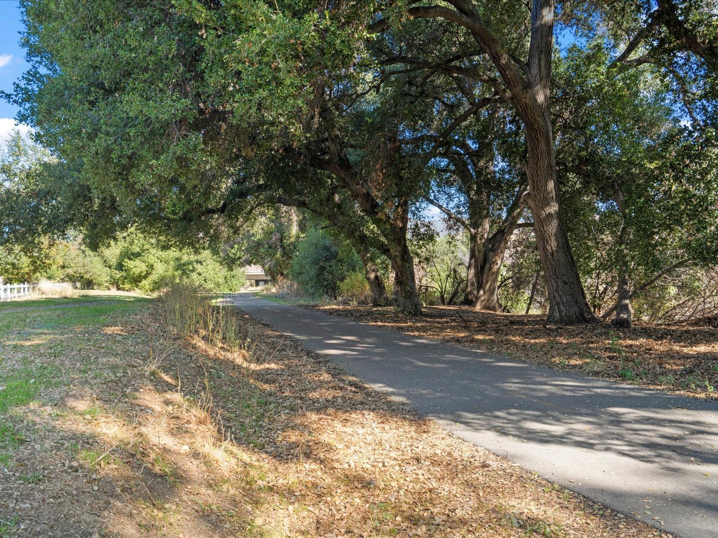 Detail Gallery Image 15 of 18 For 6901 Rodling Dr #D,  San Jose,  CA 95138 - 3 Beds | 2 Baths