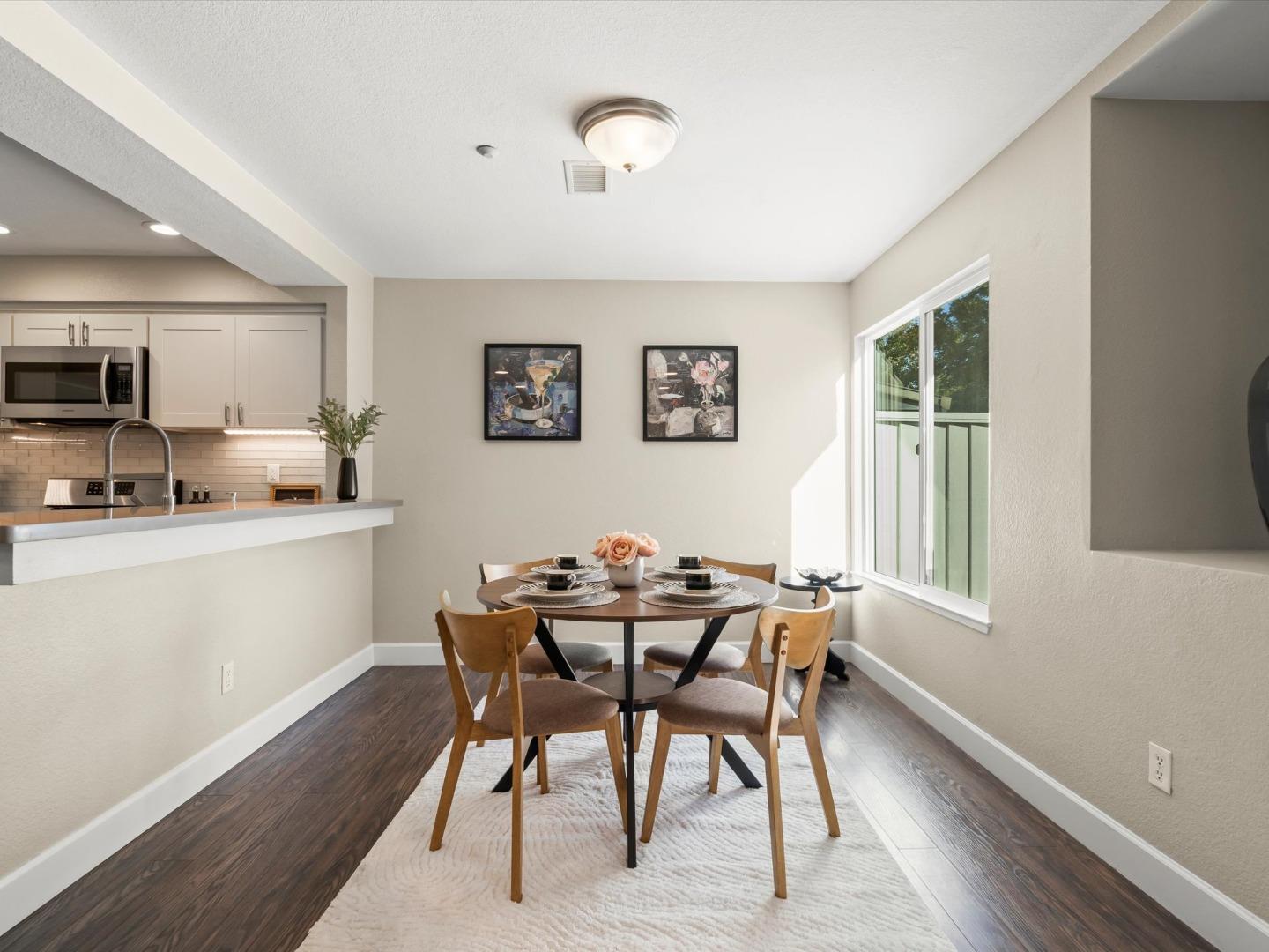 Detail Gallery Image 4 of 18 For 6901 Rodling Dr #D,  San Jose,  CA 95138 - 3 Beds | 2 Baths