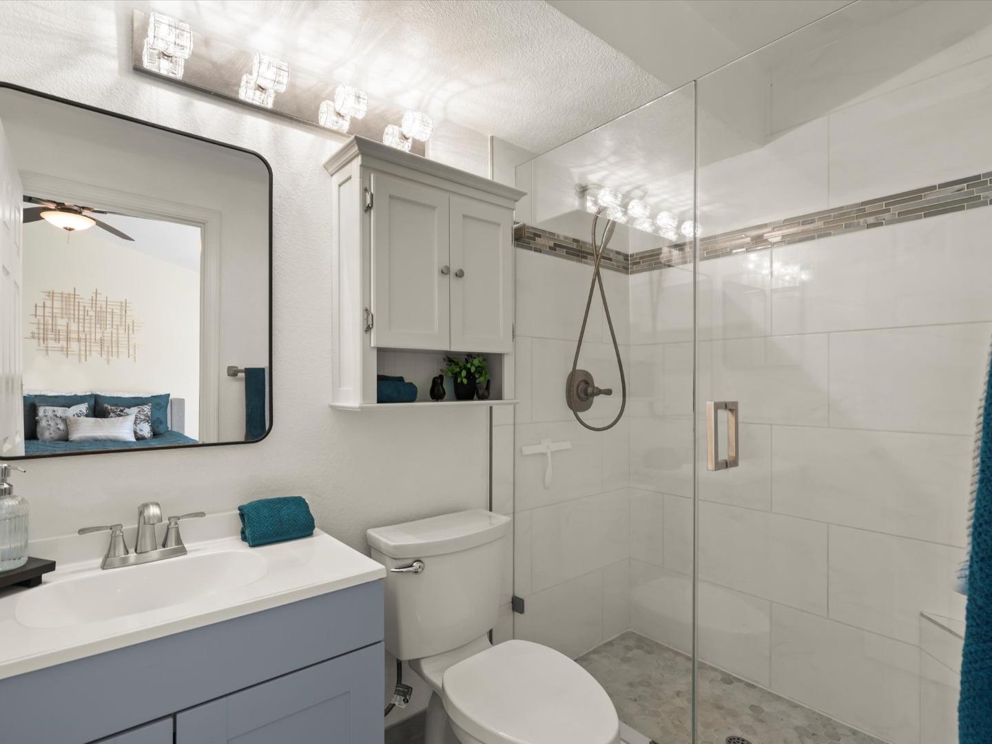 Detail Gallery Image 8 of 18 For 6901 Rodling Dr #D,  San Jose,  CA 95138 - 3 Beds | 2 Baths