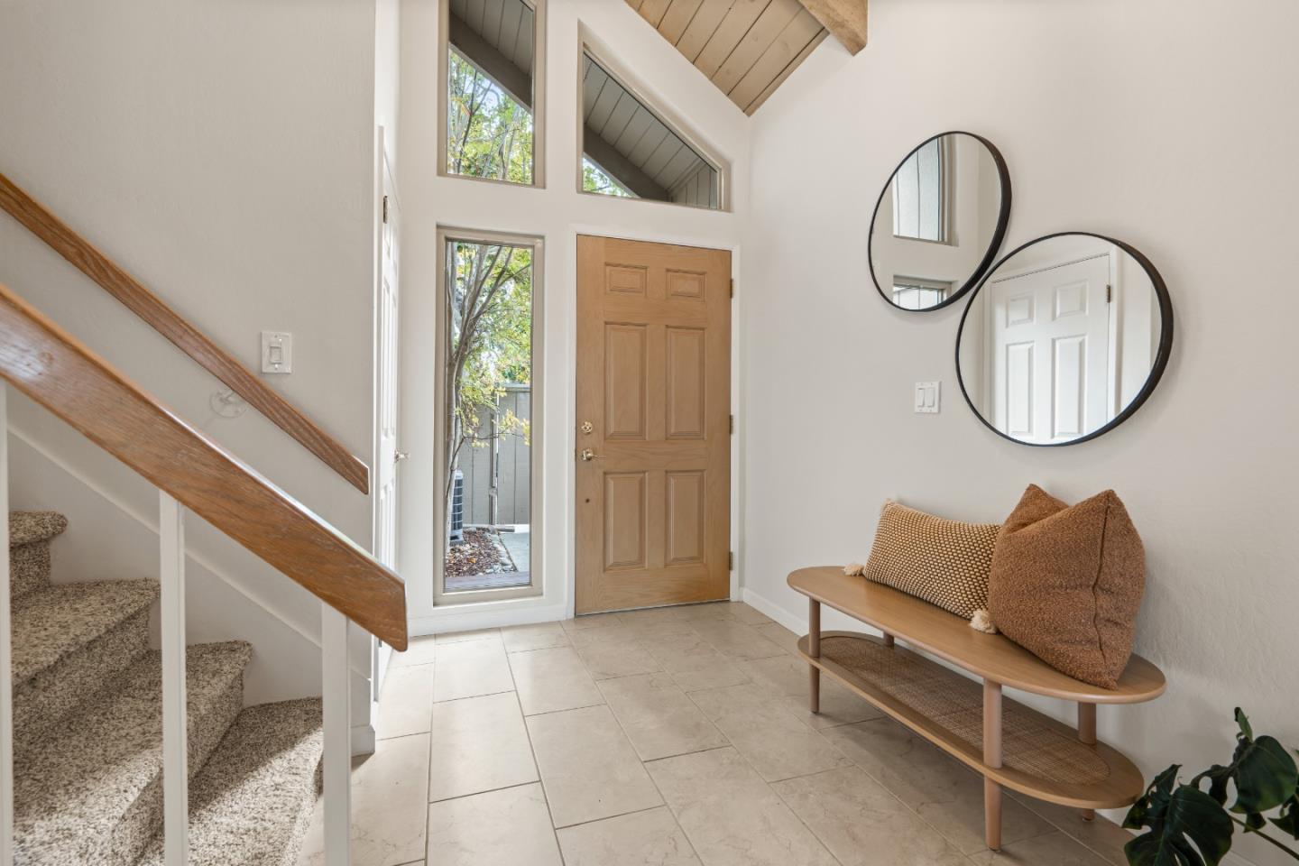 Detail Gallery Image 3 of 72 For 10107 Lamplighter Sq, Cupertino,  CA 95014 - 3 Beds | 2/1 Baths
