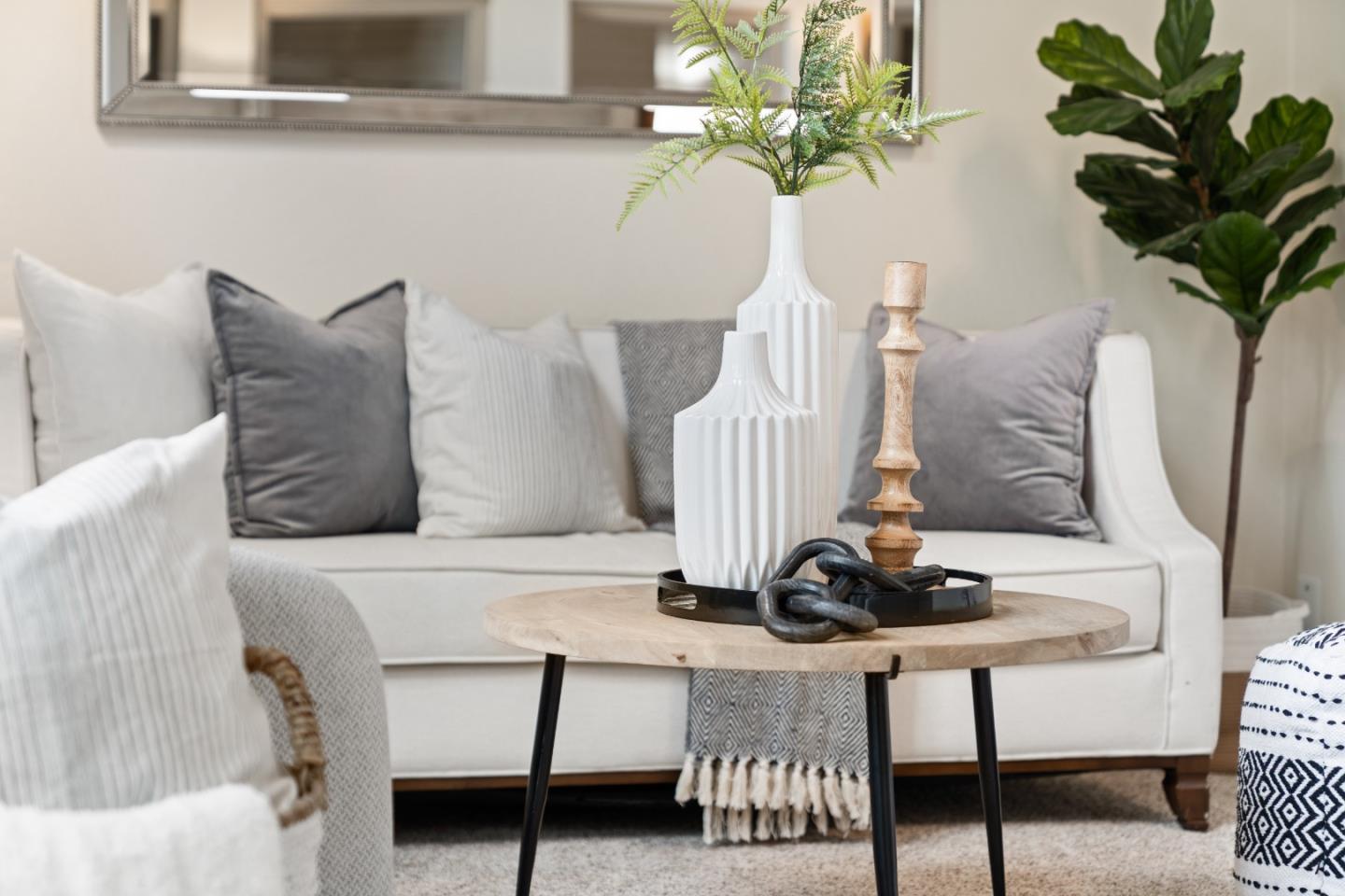 Detail Gallery Image 36 of 72 For 10107 Lamplighter Sq, Cupertino,  CA 95014 - 3 Beds | 2/1 Baths