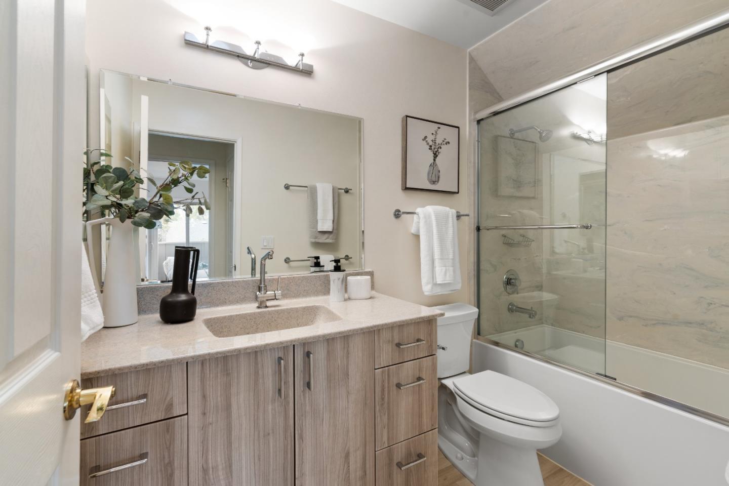 Detail Gallery Image 44 of 72 For 10107 Lamplighter Sq, Cupertino,  CA 95014 - 3 Beds | 2/1 Baths