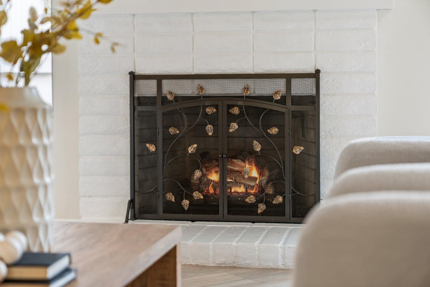 Detail Gallery Image 5 of 72 For 10107 Lamplighter Sq, Cupertino,  CA 95014 - 3 Beds | 2/1 Baths