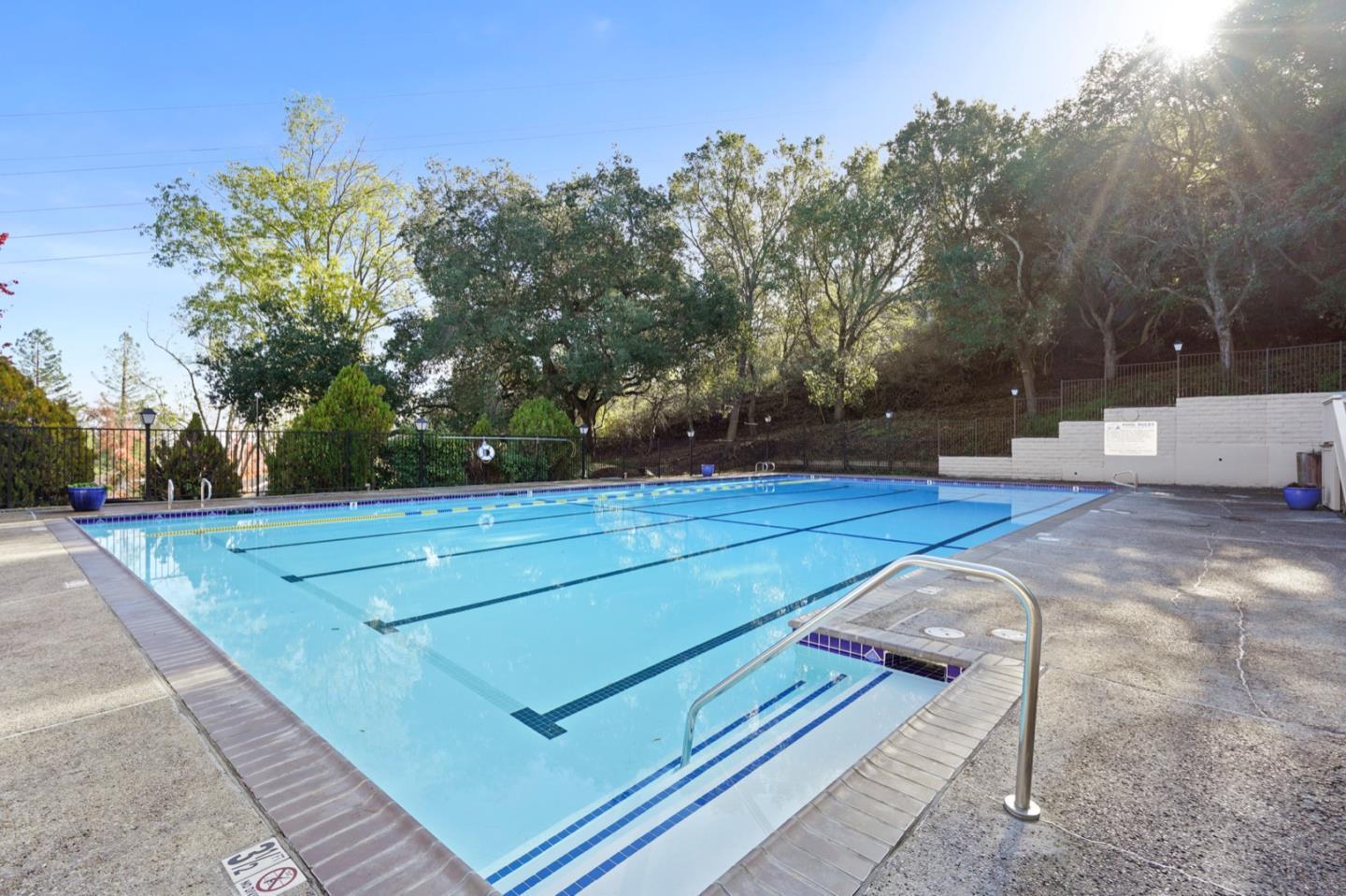 Detail Gallery Image 61 of 72 For 10107 Lamplighter Sq, Cupertino,  CA 95014 - 3 Beds | 2/1 Baths