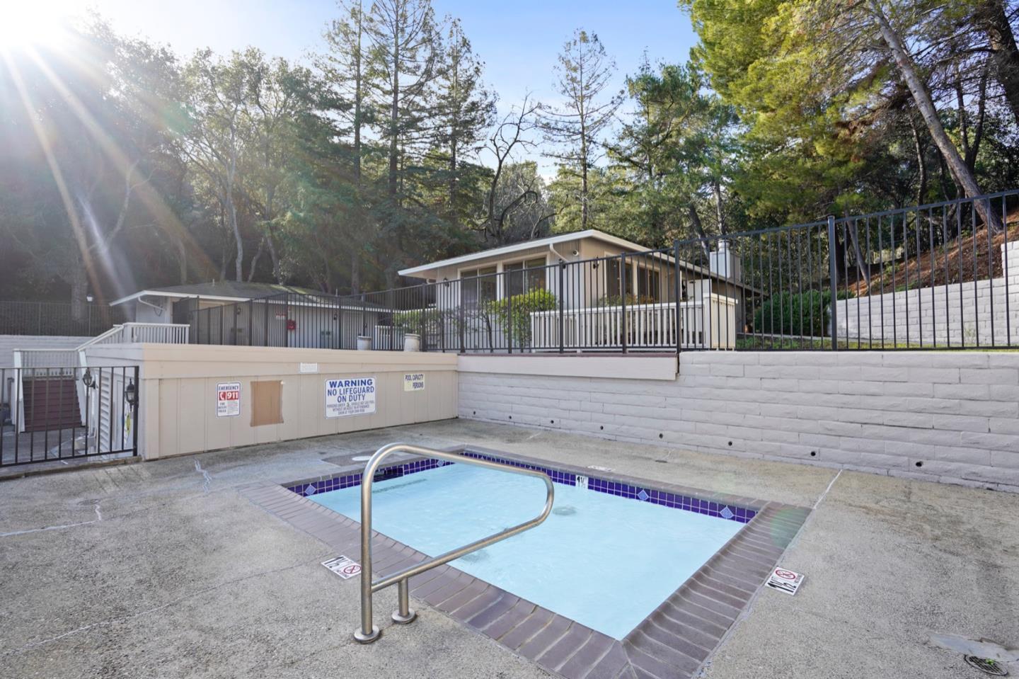 Detail Gallery Image 62 of 72 For 10107 Lamplighter Sq, Cupertino,  CA 95014 - 3 Beds | 2/1 Baths