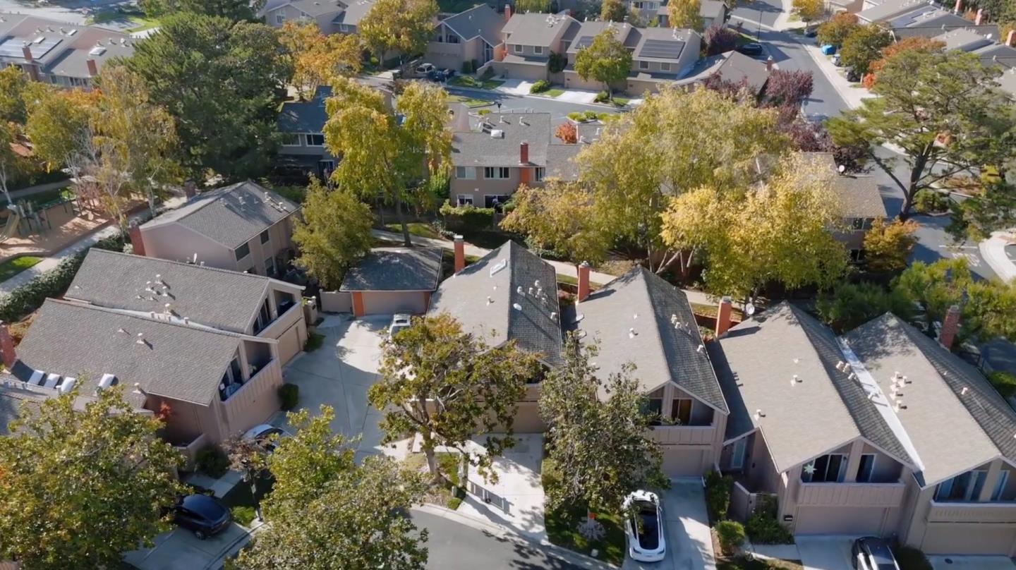 Detail Gallery Image 67 of 72 For 10107 Lamplighter Sq, Cupertino,  CA 95014 - 3 Beds | 2/1 Baths