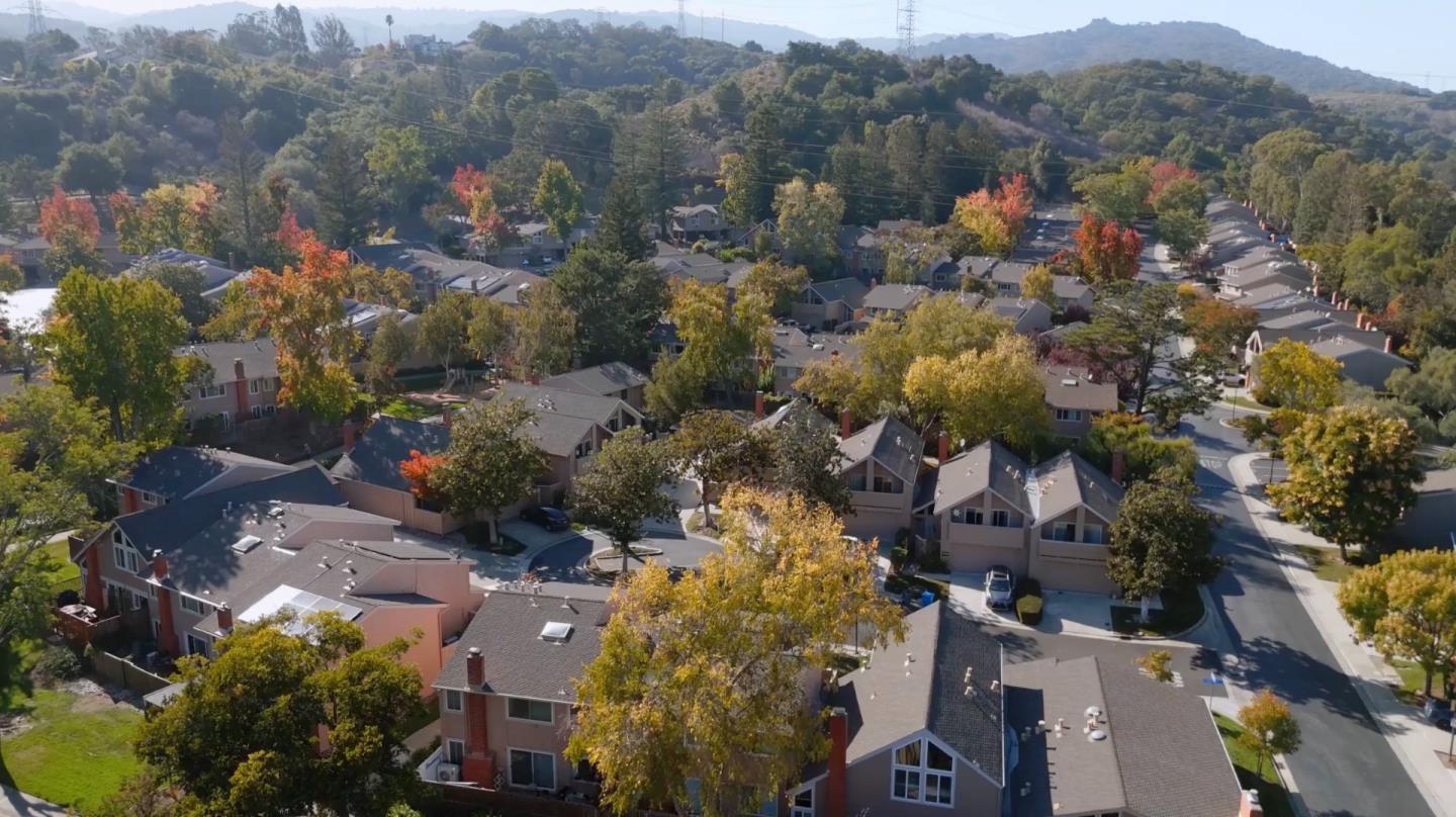 Detail Gallery Image 68 of 72 For 10107 Lamplighter Sq, Cupertino,  CA 95014 - 3 Beds | 2/1 Baths