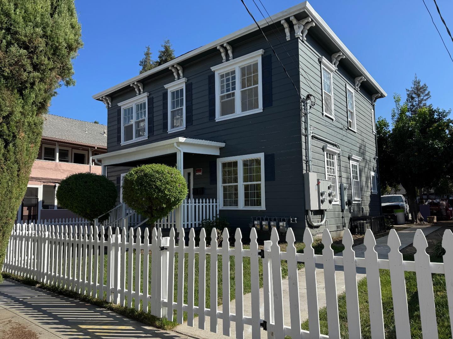 Detail Gallery Image 2 of 7 For 112 George St #2,  San Jose,  CA 95110 - 2 Beds | 1 Baths