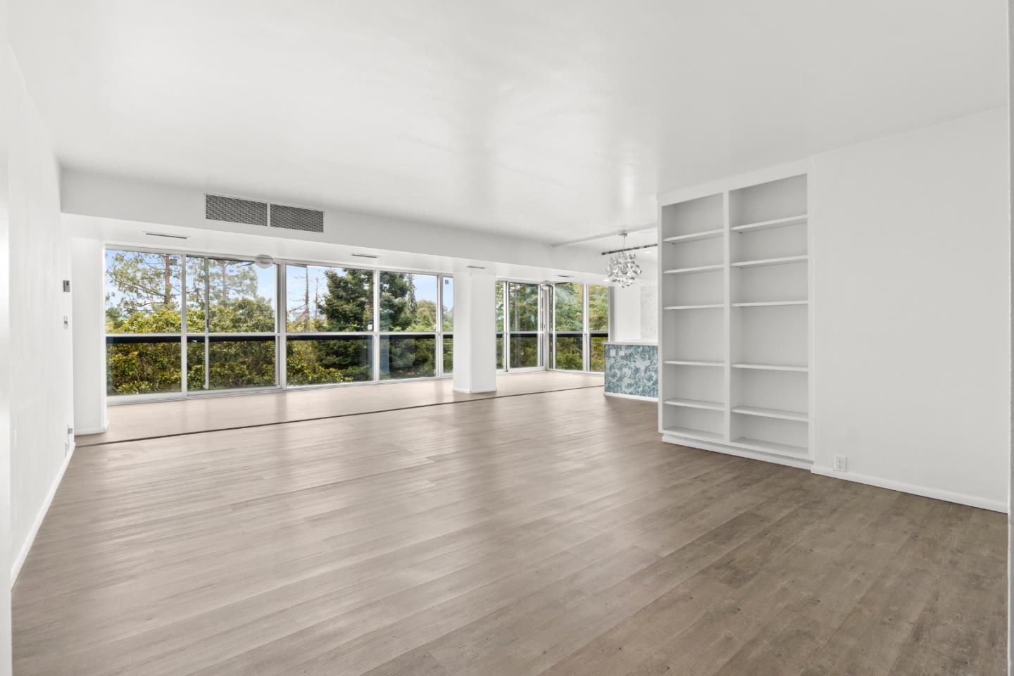 Detail Gallery Image 2 of 34 For 101 Alma St #503,  Palo Alto,  CA 94301 - 2 Beds | 2 Baths