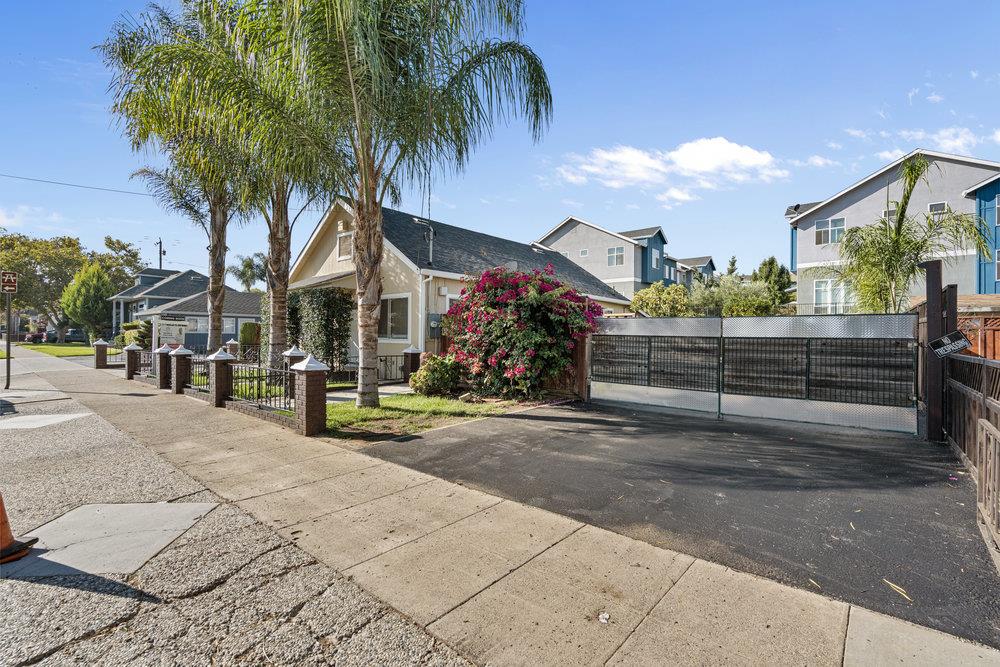 Detail Gallery Image 7 of 44 For 7621 Forest St, Gilroy,  CA 95020 - 4 Beds | 3 Baths