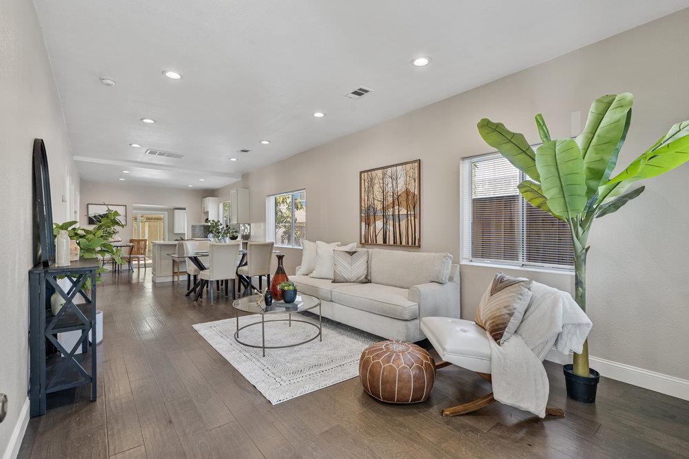 Detail Gallery Image 8 of 44 For 7621 Forest St, Gilroy,  CA 95020 - 4 Beds | 3 Baths