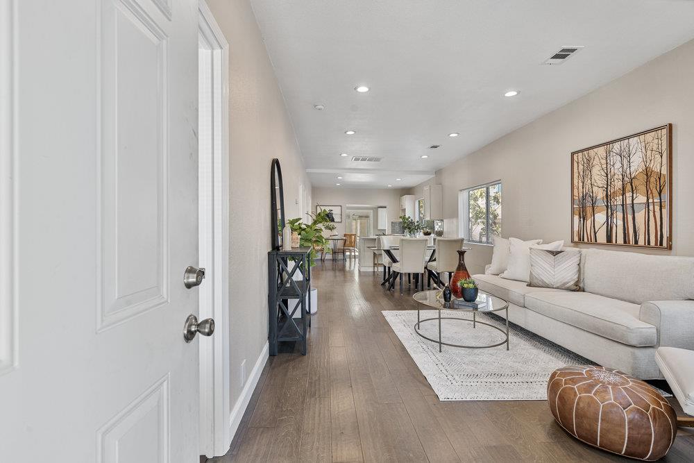 Detail Gallery Image 9 of 44 For 7621 Forest St, Gilroy,  CA 95020 - 4 Beds | 3 Baths