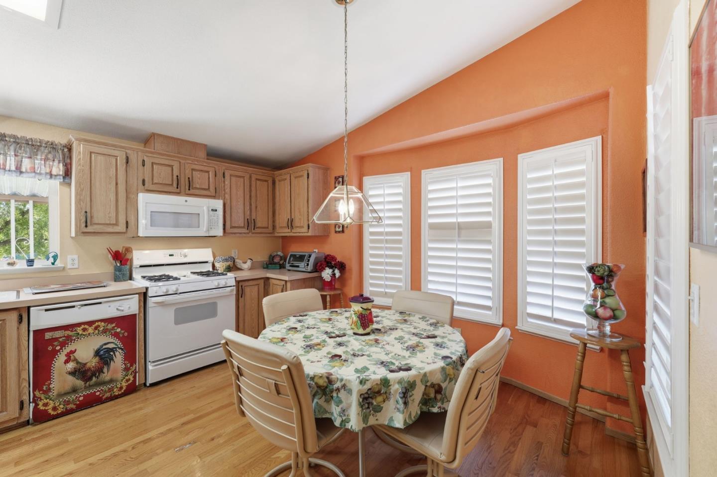 Detail Gallery Image 12 of 32 For 1111 Morse Ave #74,  Sunnyvale,  CA 94089 - 3 Beds | 2 Baths