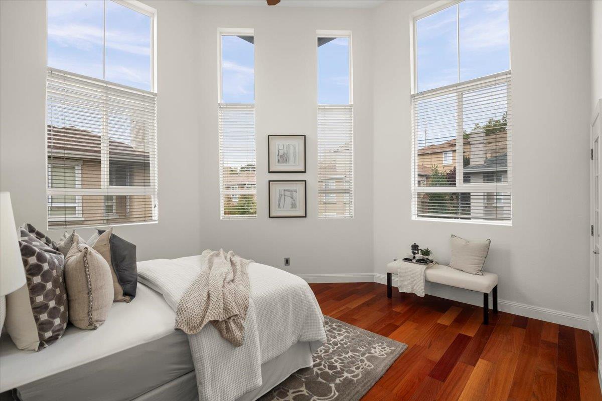 Detail Gallery Image 11 of 23 For 586 Marble Arch Ave, San Jose,  CA 95136 - 3 Beds | 3 Baths