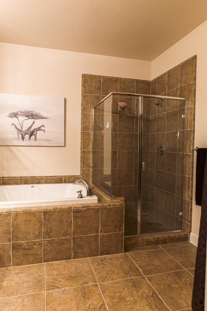 Detail Gallery Image 13 of 50 For 1836 Camino Leonor, San Jose,  CA 95131 - 2 Beds | 2/1 Baths