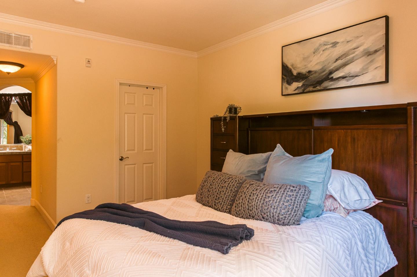 Detail Gallery Image 17 of 50 For 1836 Camino Leonor, San Jose,  CA 95131 - 2 Beds | 2/1 Baths