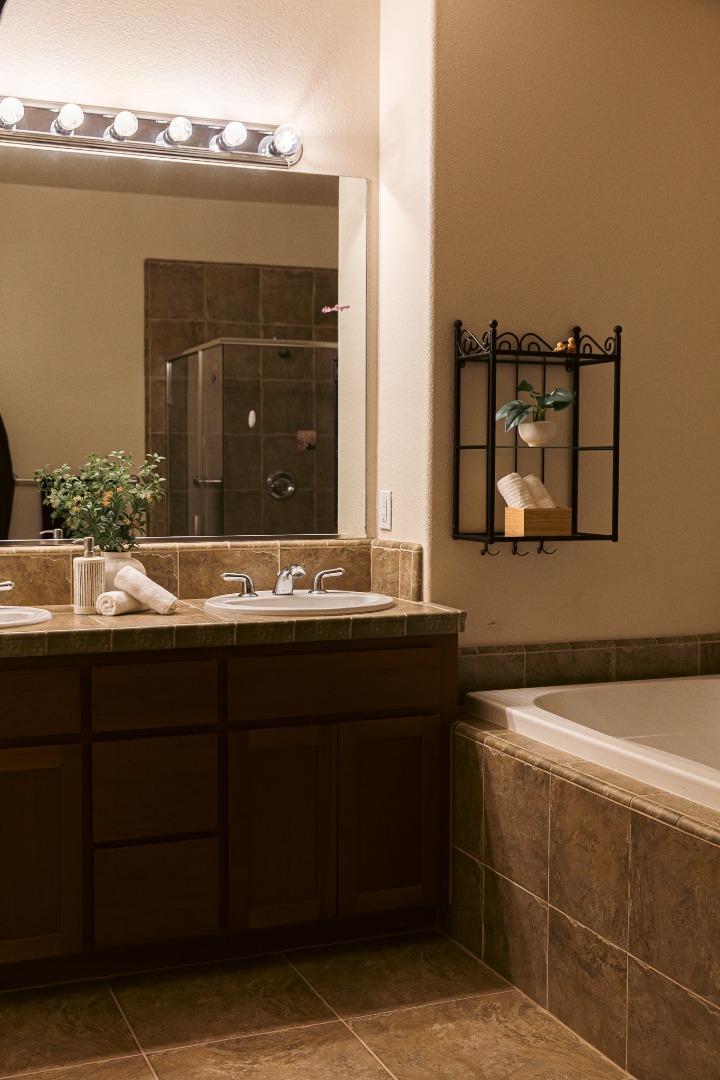 Detail Gallery Image 23 of 50 For 1836 Camino Leonor, San Jose,  CA 95131 - 2 Beds | 2/1 Baths