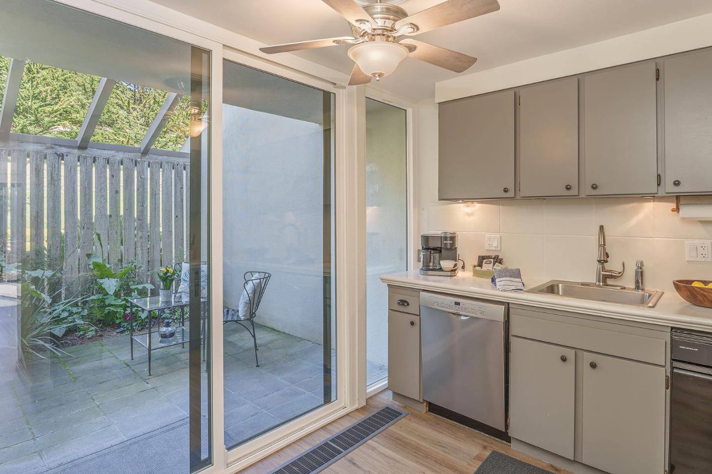 Detail Gallery Image 10 of 26 For 3600 High Meadow Dr #10,  Carmel,  CA 93923 - 2 Beds | 2 Baths