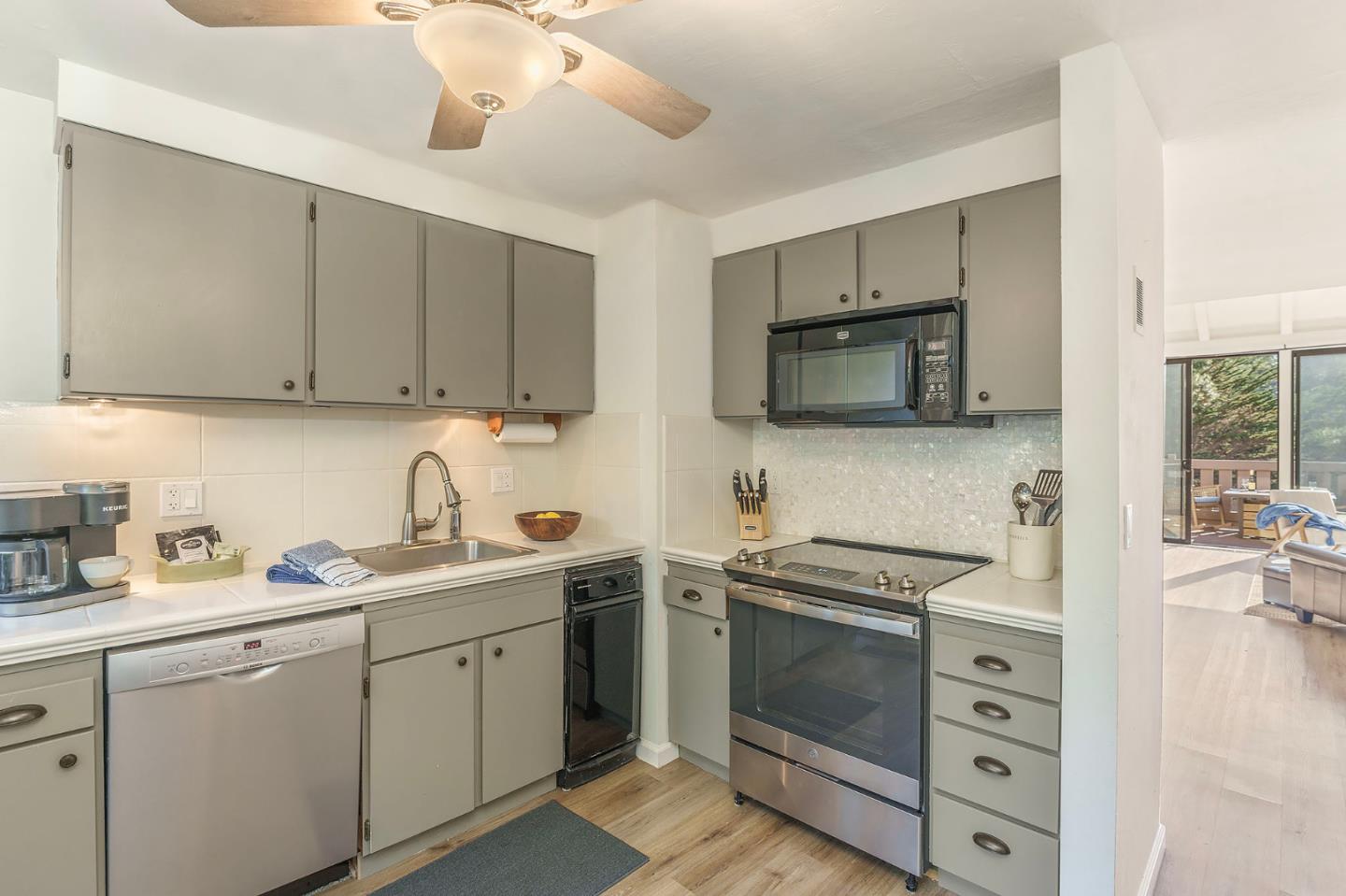 Detail Gallery Image 11 of 26 For 3600 High Meadow Dr #10,  Carmel,  CA 93923 - 2 Beds | 2 Baths