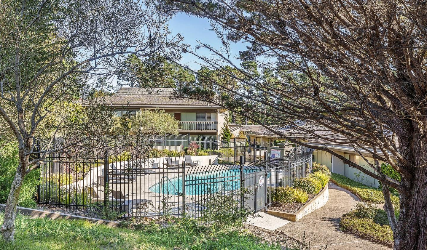 Detail Gallery Image 23 of 26 For 3600 High Meadow Dr #10,  Carmel,  CA 93923 - 2 Beds | 2 Baths