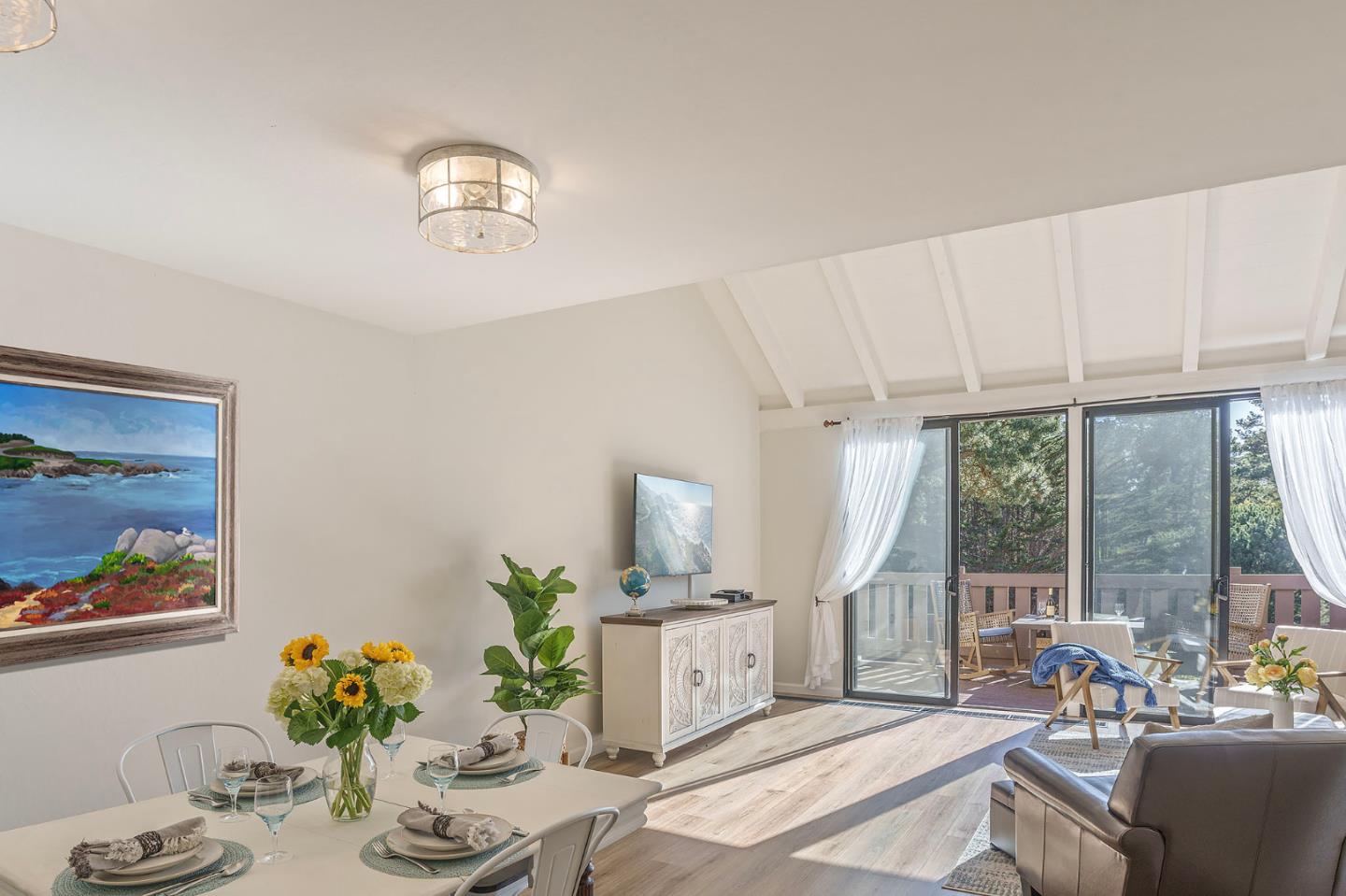 Detail Gallery Image 5 of 26 For 3600 High Meadow Dr #10,  Carmel,  CA 93923 - 2 Beds | 2 Baths