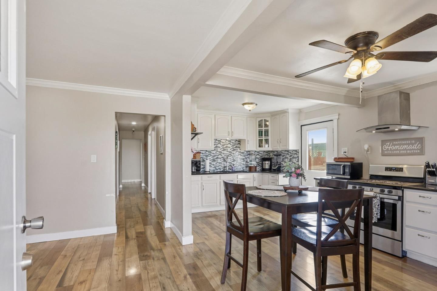 Detail Gallery Image 10 of 39 For 1515 State St, Alviso,  CA 95002 - 6 Beds | 3 Baths